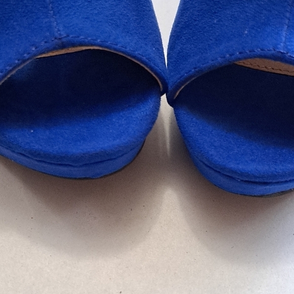 Report Blue Faux Suede Peep Toe Platform Shoes  Size 6 - Picture 4 of 10